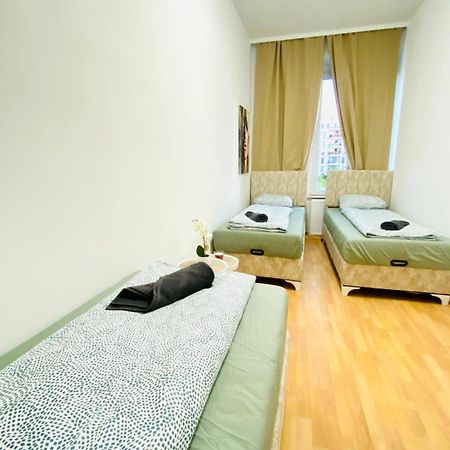 Bright 5Br Shared Apartment W Great Transport Link 维也纳 外观 照片