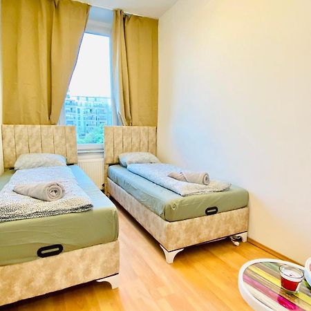Bright 5Br Shared Apartment W Great Transport Link 维也纳 外观 照片