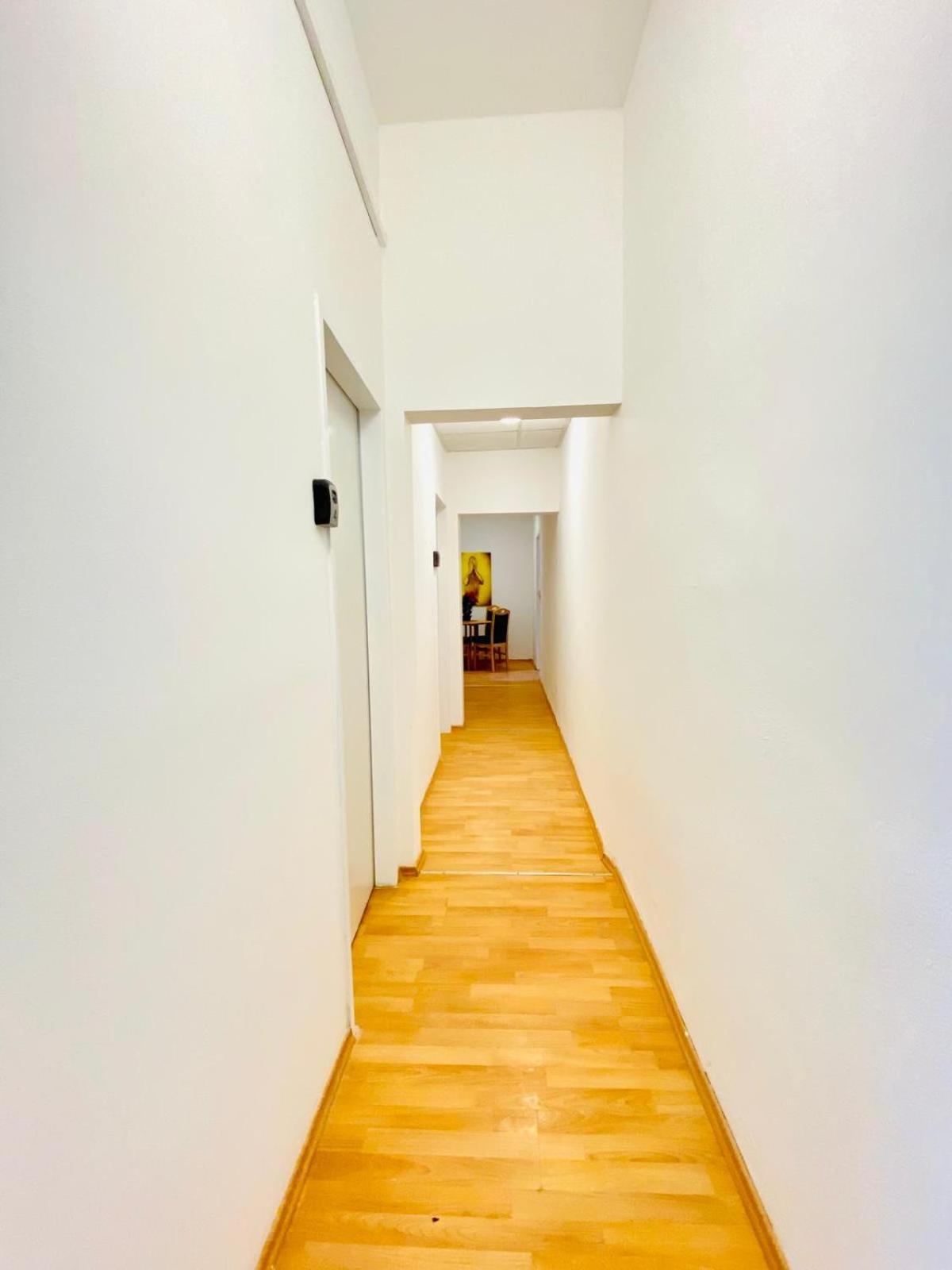 Bright 5Br Shared Apartment W Great Transport Link 维也纳 外观 照片