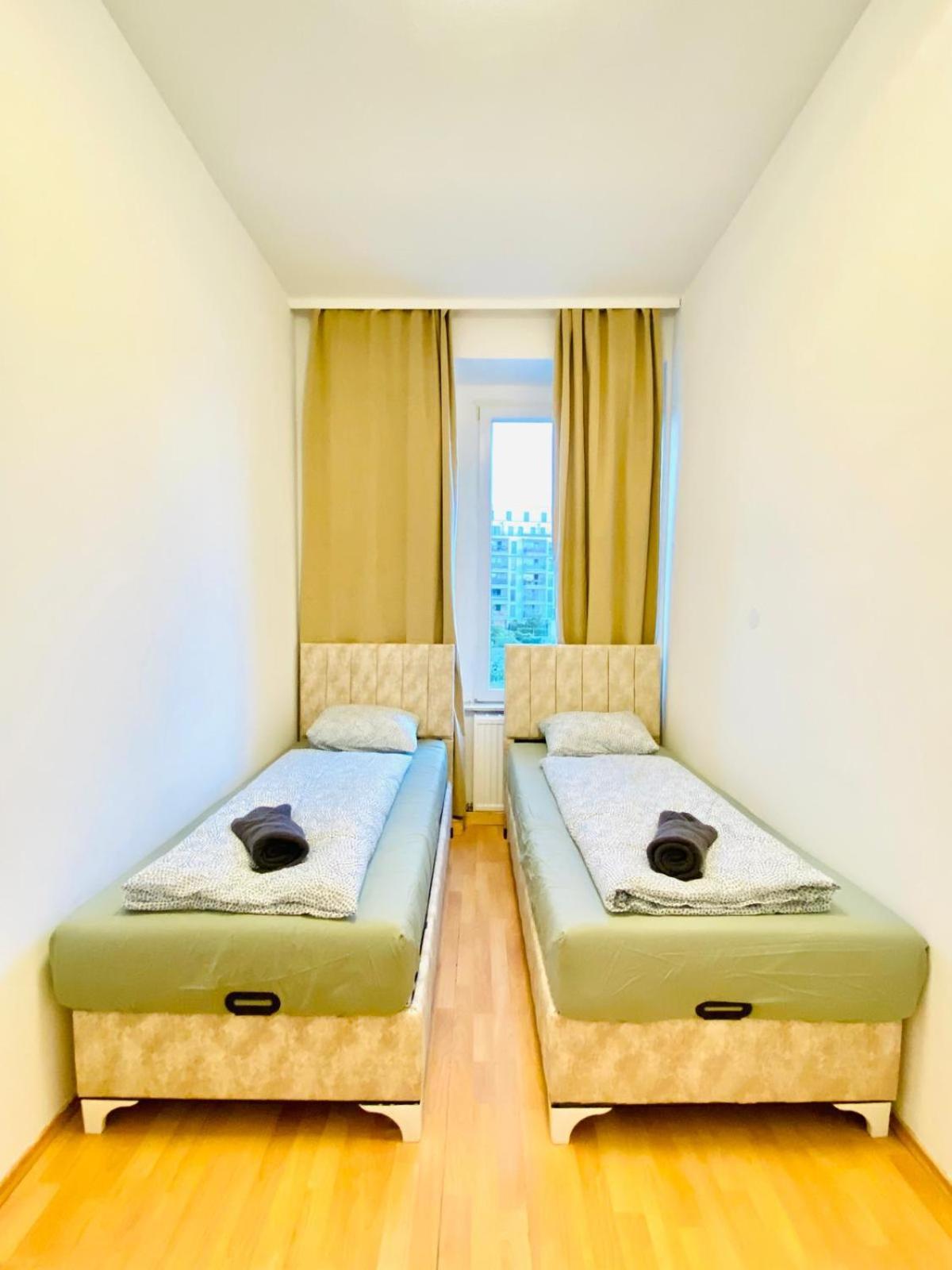 Bright 5Br Shared Apartment W Great Transport Link 维也纳 外观 照片