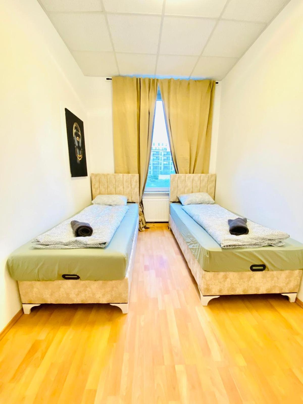 Bright 5Br Shared Apartment W Great Transport Link 维也纳 外观 照片