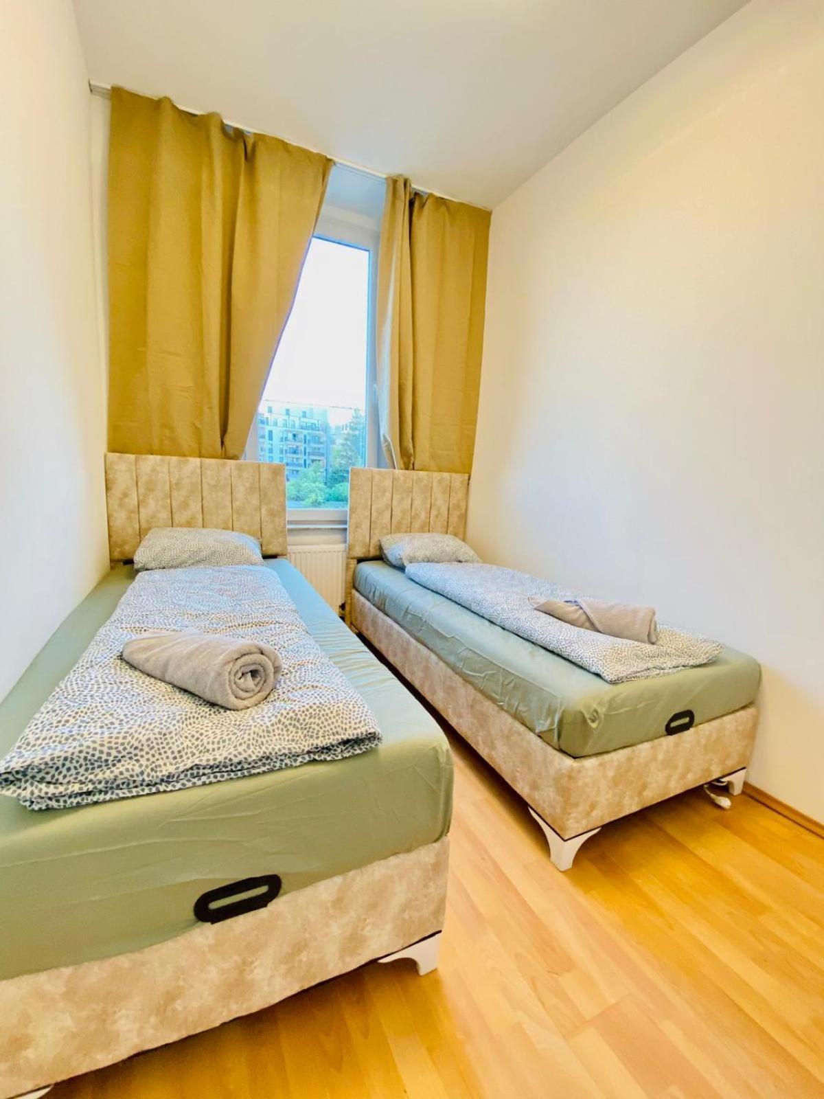 Bright 5Br Shared Apartment W Great Transport Link 维也纳 外观 照片
