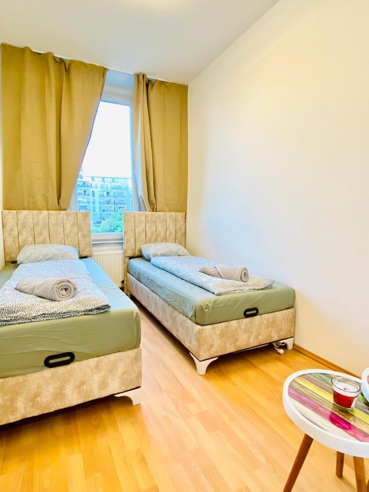 Bright 5Br Shared Apartment W Great Transport Link 维也纳 外观 照片
