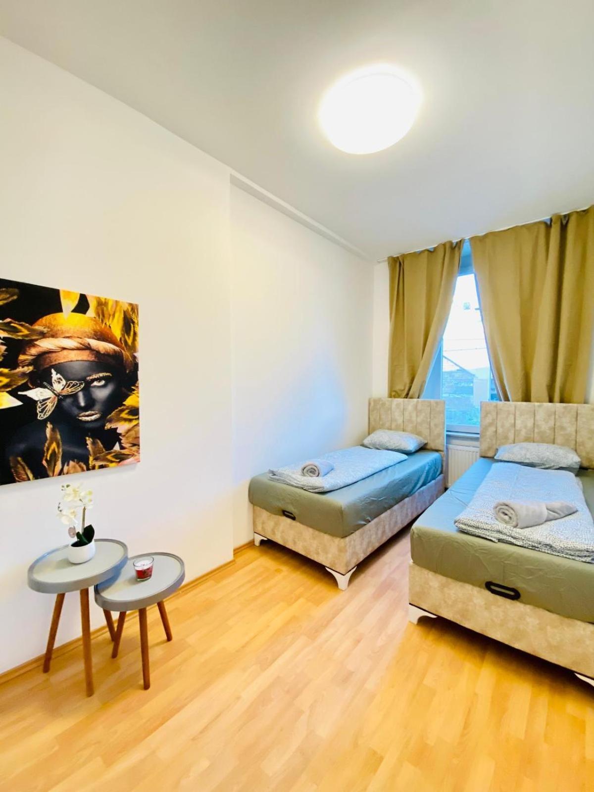 Bright 5Br Shared Apartment W Great Transport Link 维也纳 外观 照片